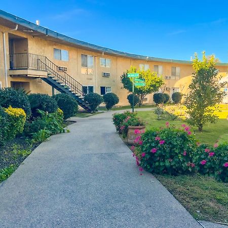 Hometown Inn North Hills ซานเฟอร์นานโด ภายนอก รูปภาพ